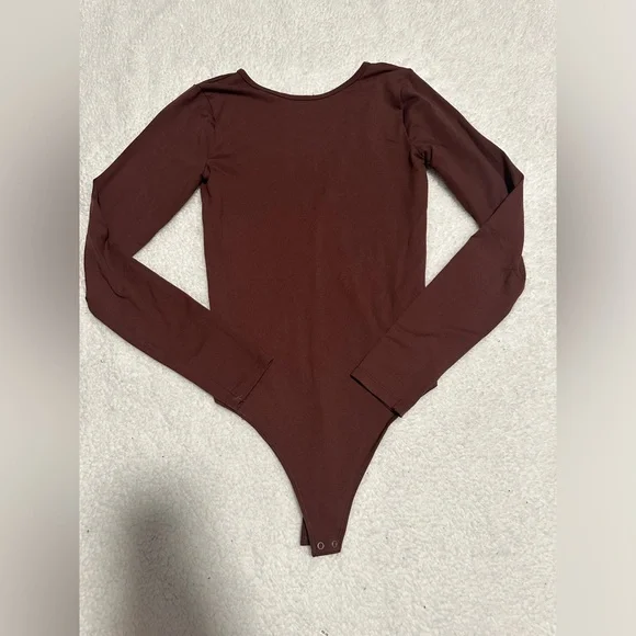 Abercrombie soft af seamless long sleeve bodysuit with open back - Picture 1 of 4
